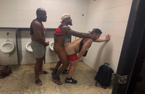 Se lo follaron los negros a Mr Bumbum Brasil1